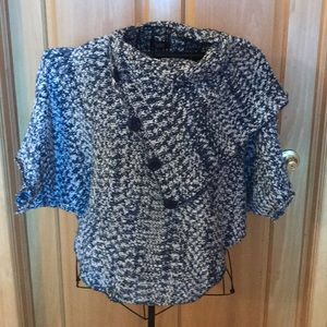 Papillon NWOT poncho style sweater Sz S